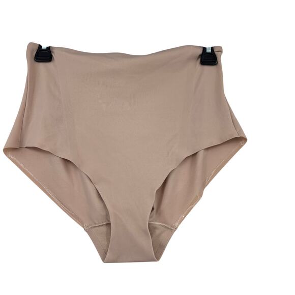 Ambrielle Light Shaping Brief Size XXL Warm Beige No Lines Tummy Solution - Picture 1 of 8